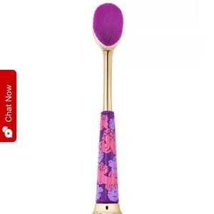 Tarte creaseless concealer brush